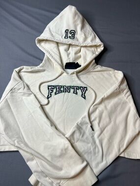 Puma Fenty by Rihanna Cream Logo Crop Hoodie size Small